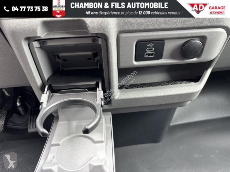 Véhicule utilitaire Ford FOURGON 320 L1H1 2.0...