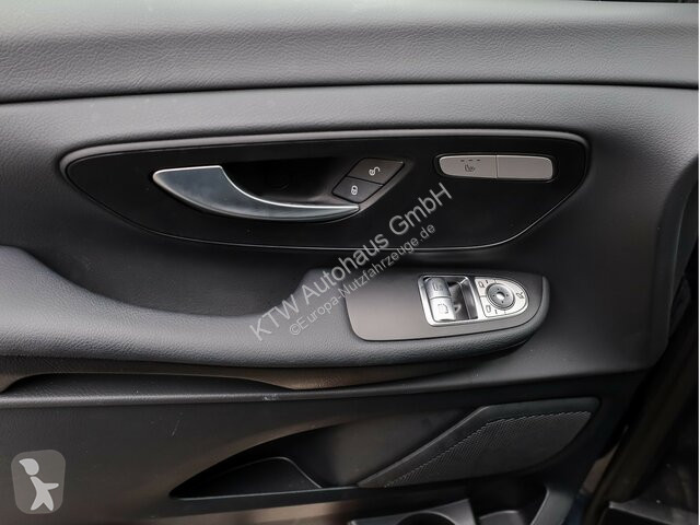 Mercedes EQV 300...