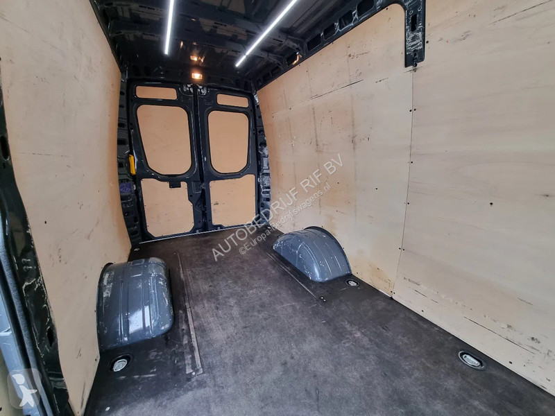 Furgoneta Iveco 35C18 3.0D L2H2 HI-MATIC EURO 6