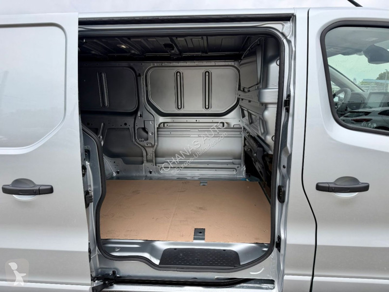 Véhicule utilitaire Renault BLUE DCI 170 BVA9...
