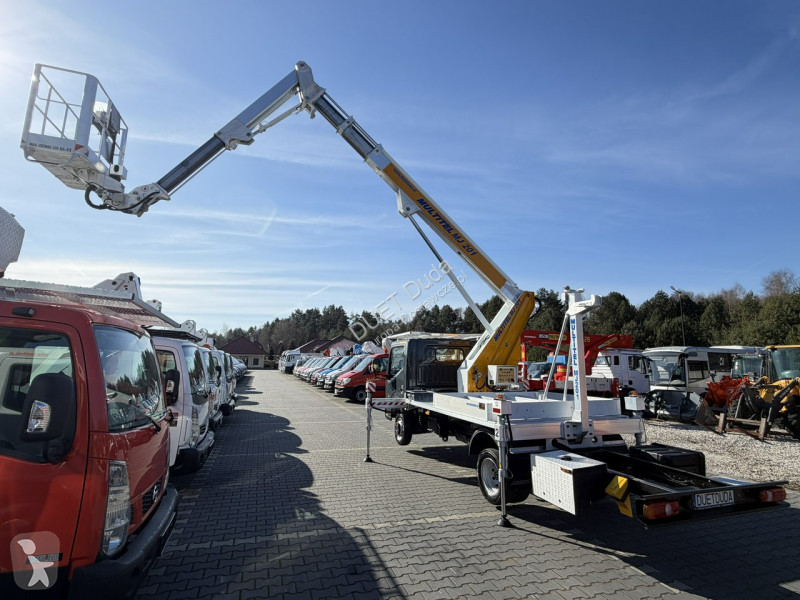 Furgoneta Nissan