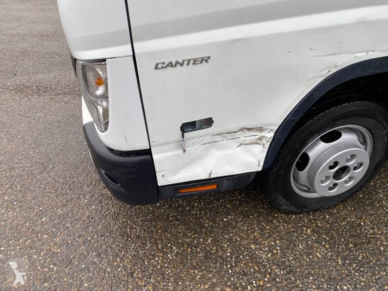 Samochód dostawczy Mitsubishi