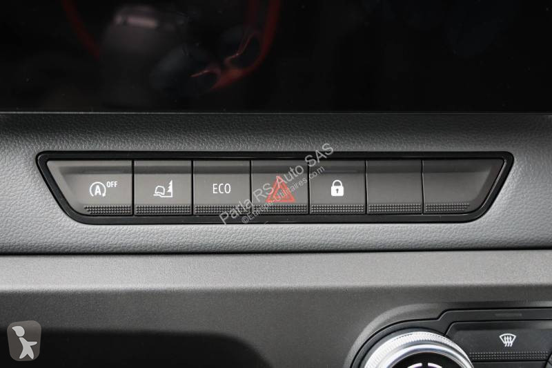 Véhicule utilitaire Nissan
