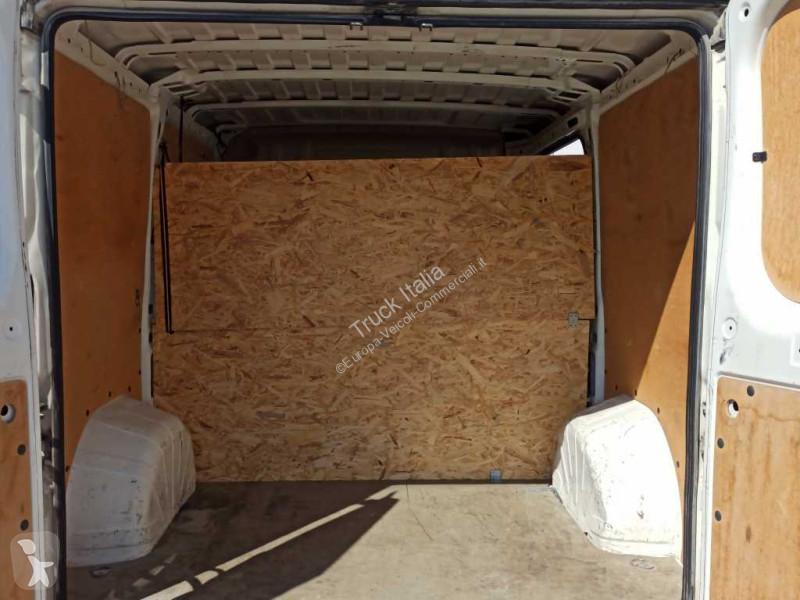 عربة نفعية Citroën III 35 E5 2014 - 35 L1H1 2.2...