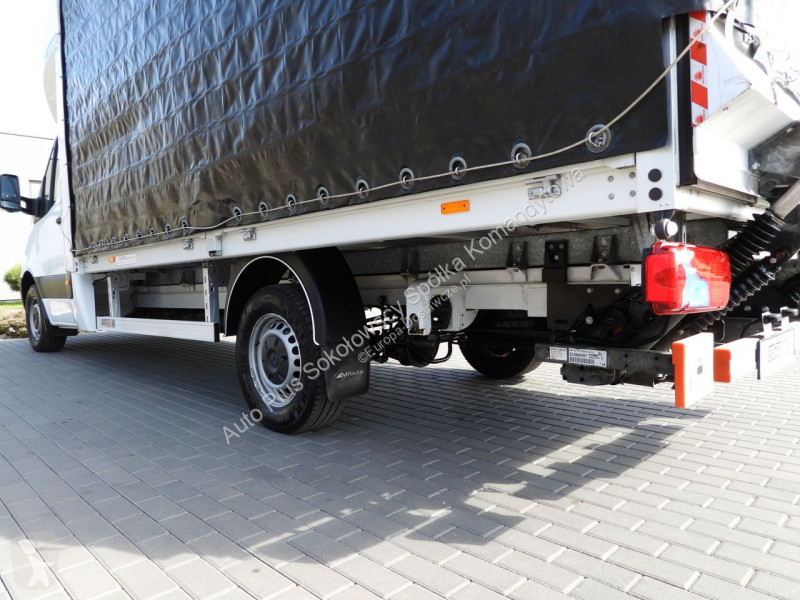 Autoutilitară Mercedes 23RANSIT