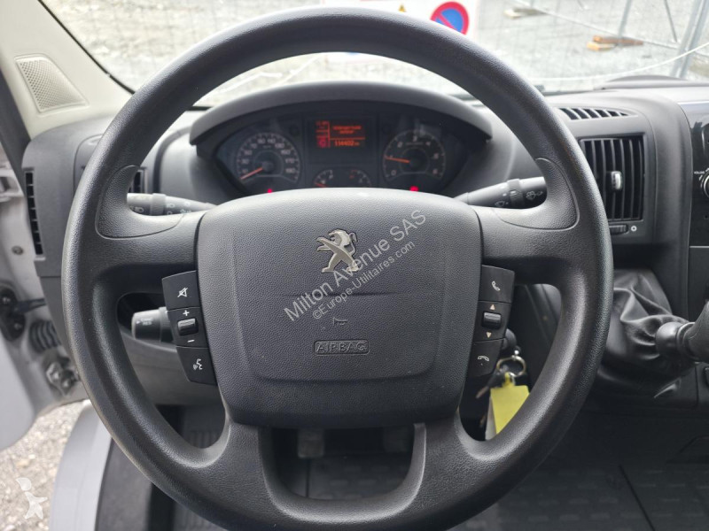Peugeot BOXER Asphalt 335 L2H2 2.2 BlueHDi 140...
