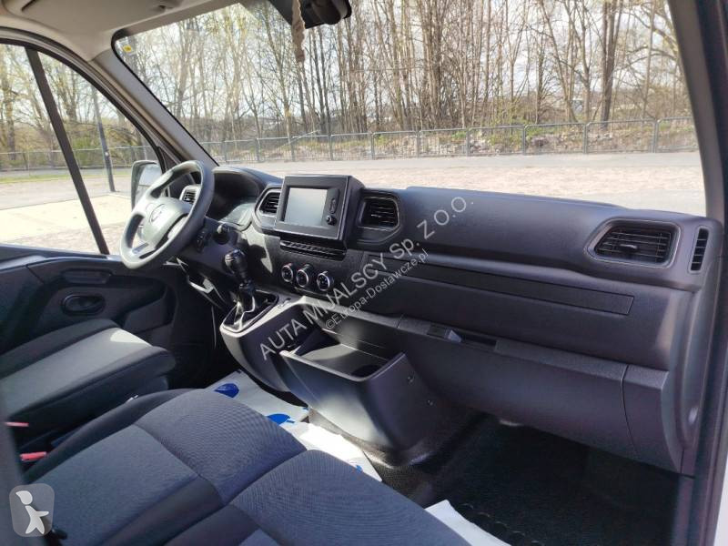 Samochód dostawczy Renault