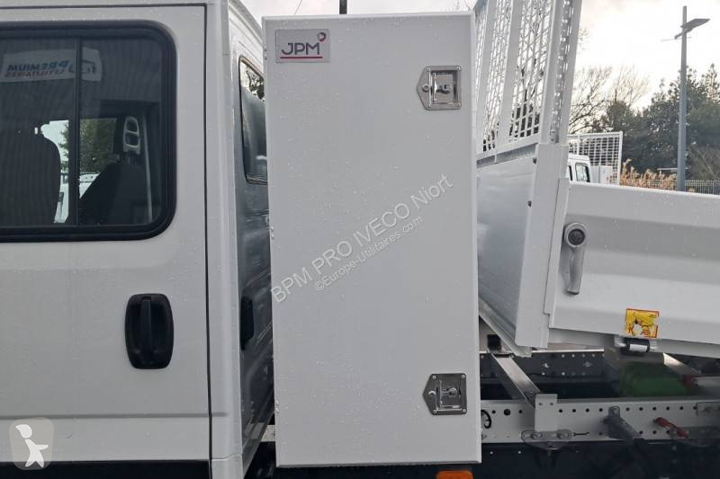عربة نفعية Iveco