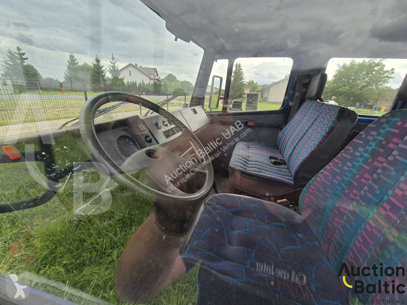 Mercedes  van