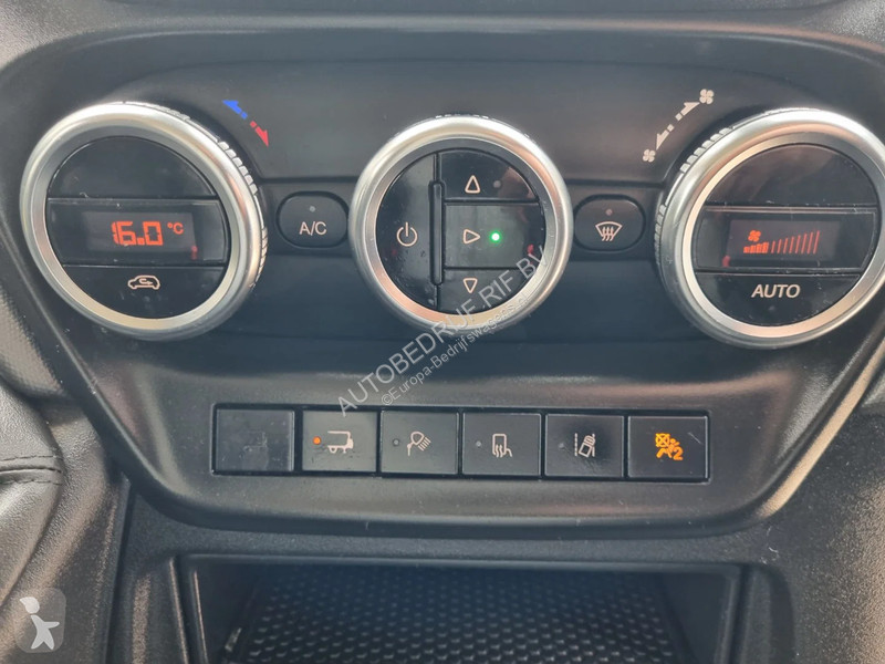 Samochód dostawczy Iveco 40C18 3.0D Koffer GVW...
