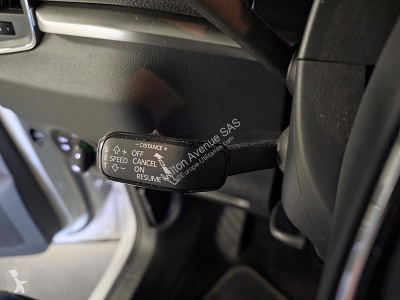 Samochód dostawczy Skoda KAROQ 2.0 TDI SCR -...
