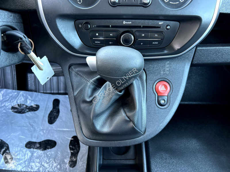Véhicule utilitaire Renault 1.2 TCE 115 Extra...