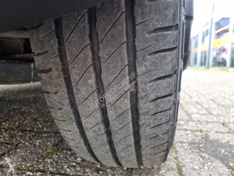 Furgoneta Iveco 35C18 3.0D 180 PK L4H2 Maxi...