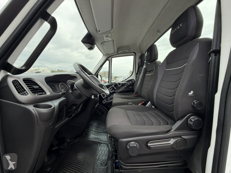 Лекотоварен автомобил Iveco 35S18 H
