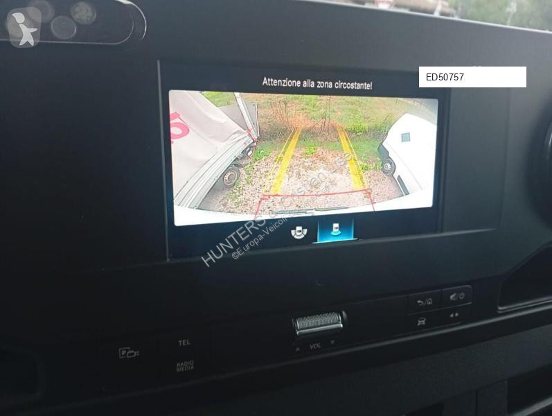 Лекотоварен автомобил Mercedes 3posti TRAZIONE...
