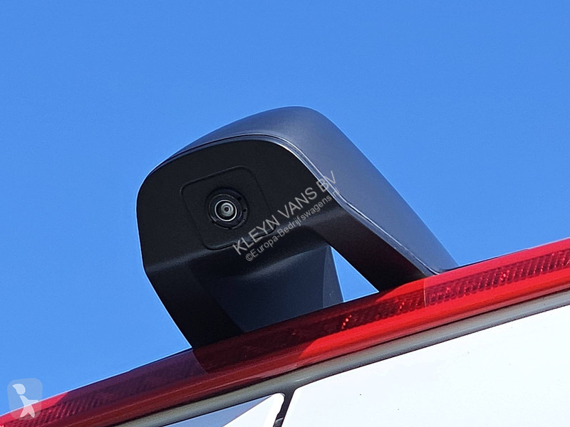 Furgoneta Mercedes 317 L2H2 Mbux RWD Euro6!