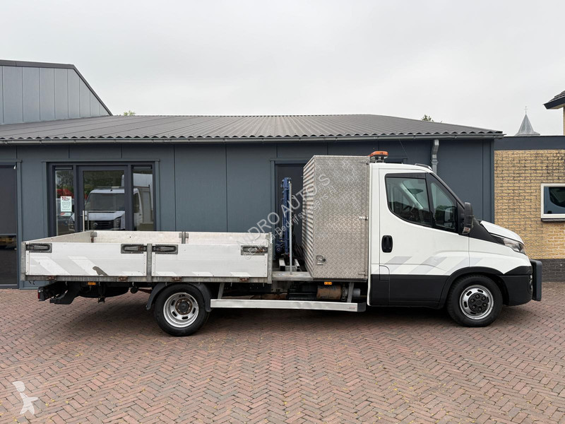 Samochód dostawczy Iveco 40C18 3.0 Hi Matic...