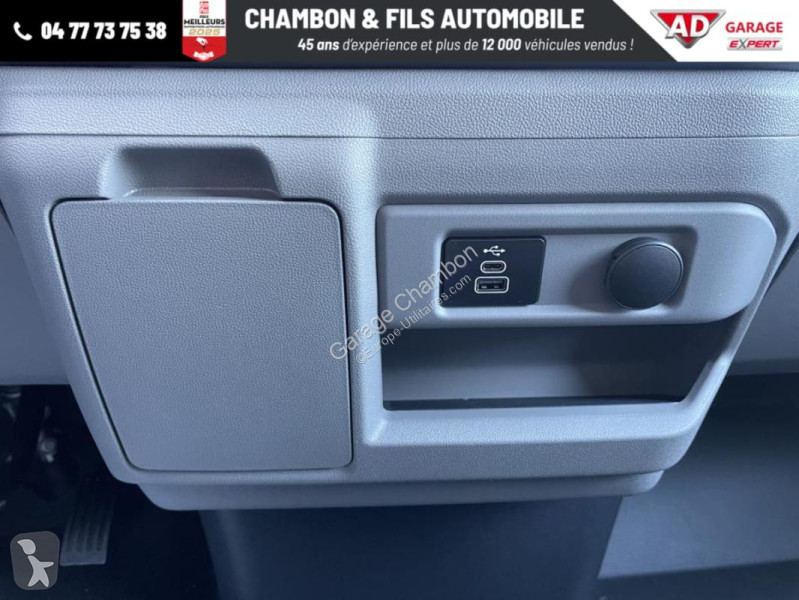 عربة نفعية Ford FOURGON 320 L1H1 2.0 ECOBLUE...