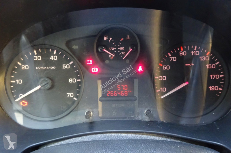 Véhicule utilitaire Peugeot PARTNER 1,6 HDI 100