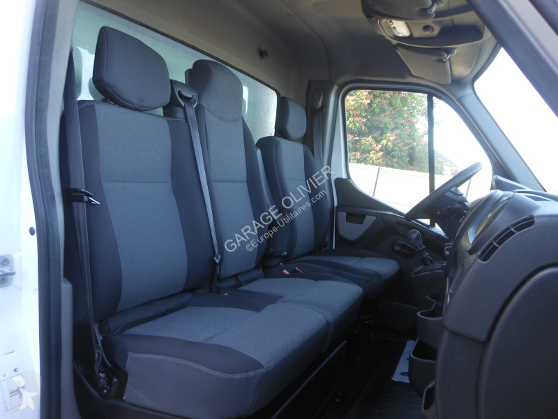 Véhicule utilitaire Renault Châssis Cabine...