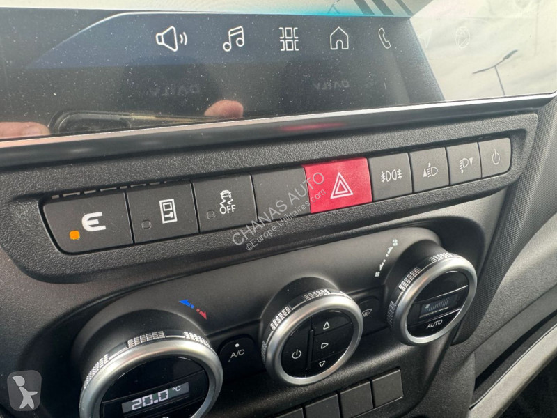 عربة نفعية Iveco 35S18 A8 3L CAISSE LAMBERET...