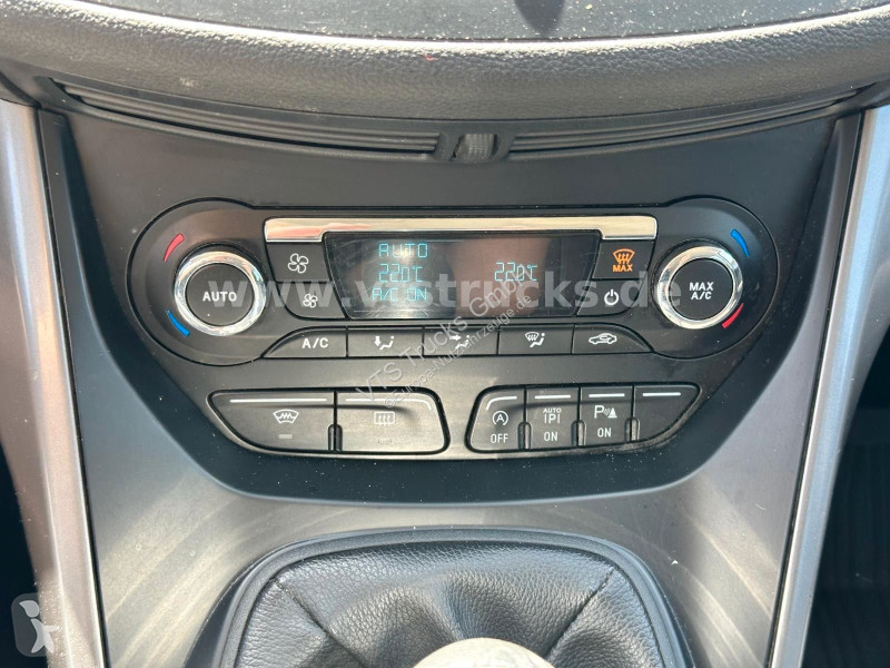 عربة نفعية Ford Sync Edition
