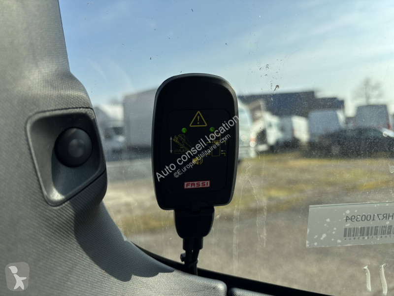 Furgoneta Isuzu PLATEAU+GRUE FASSI F30M.0.23...