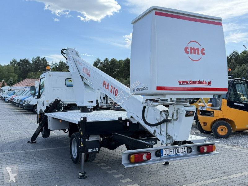 Nissan  Transporter