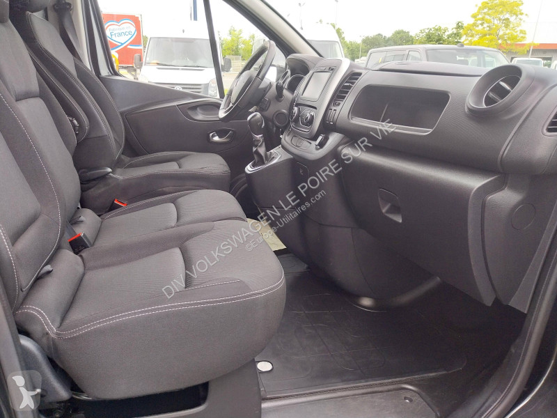 عربة نفعية Renault TRAFIC FGN L1H2 1200 KG DCI...