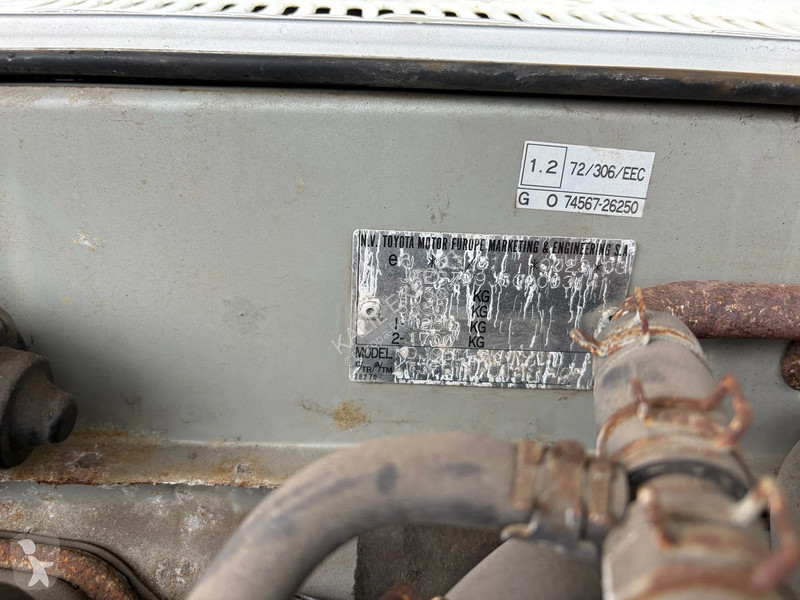 Furgoneta Toyota Prado - Diesel Engine 4x4 - 5...