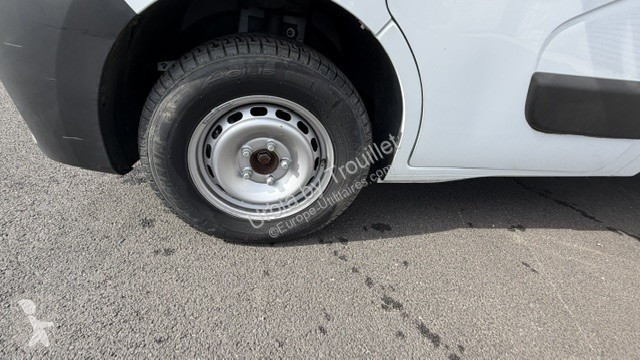 Renault 20M3 145 CV FOURGON HAYON 3.5 T van