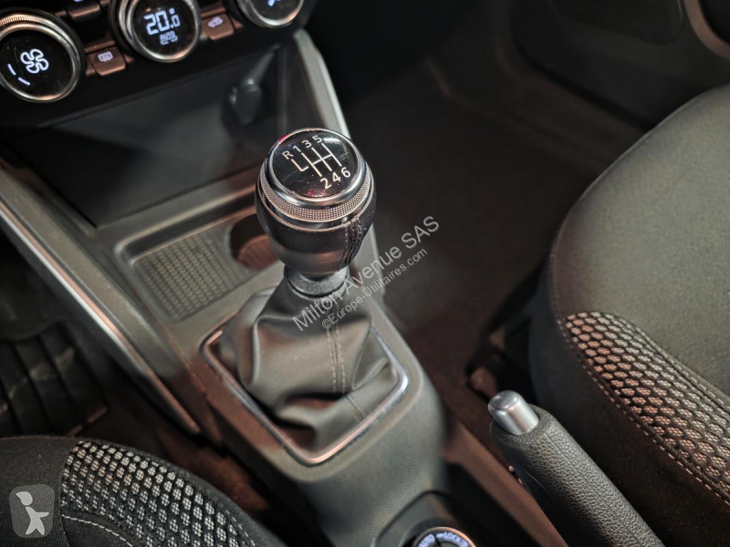 Samochód dostawczy Dacia DUSTER 1.3 TCe - 150 -...