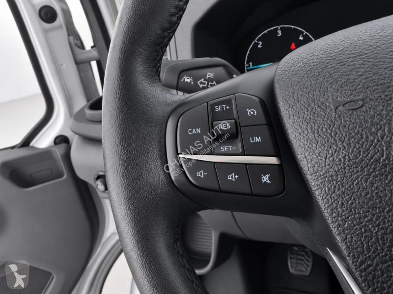 Коммерческий автомобиль Ford 350 L3H2 2.0...