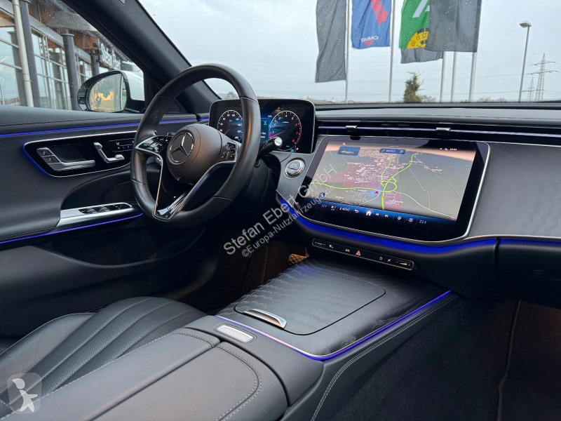 Samochód dostawczy Mercedes E 450 4M...