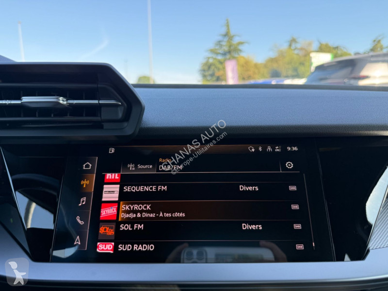 Véhicule utilitaire Audi 40 TFSIe 204 Design...