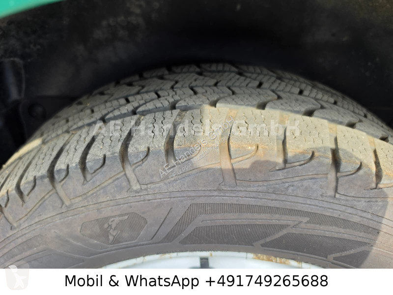 عربة نفعية Renault Combi 9 Sitzer...