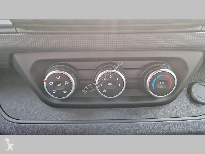 Véhicule utilitaire Renault TRAFIC