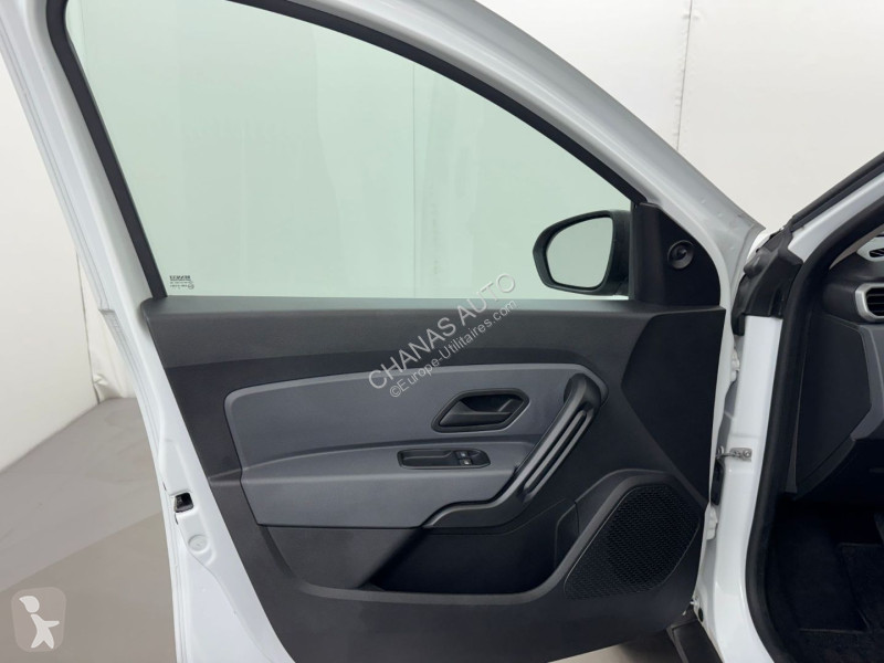 Véhicule utilitaire Dacia 1.0 TCe 90 Essentiel