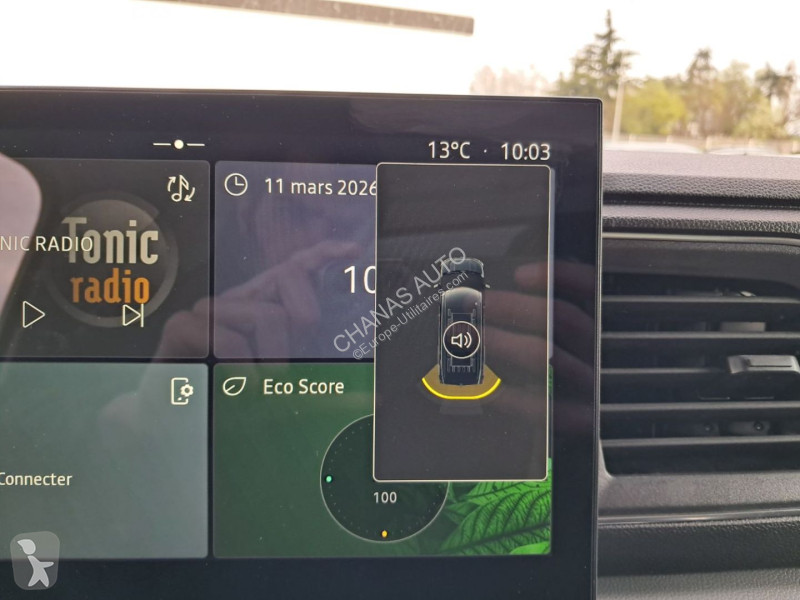 Véhicule utilitaire Nissan 3T5 2L 150...