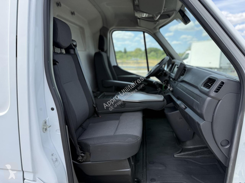 Véhicule utilitaire Renault MASTER Grand...