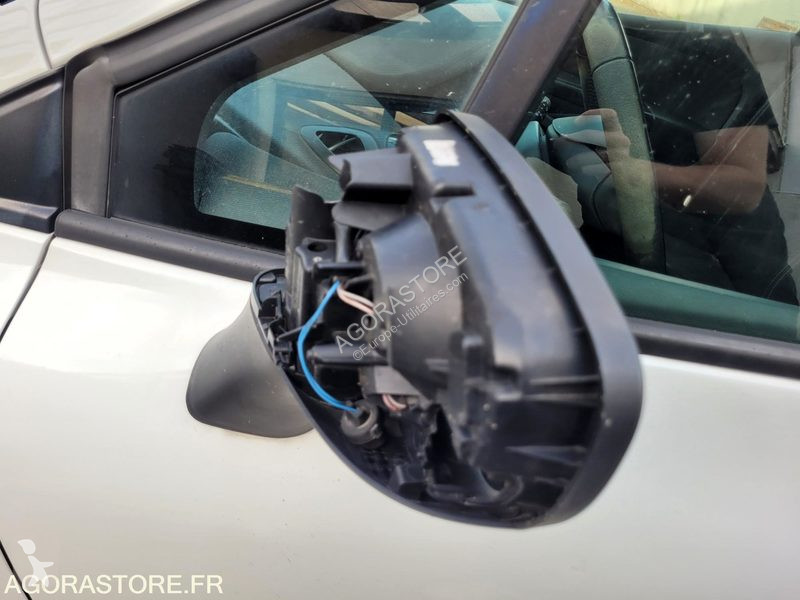 عربة نفعية Renault CLIO