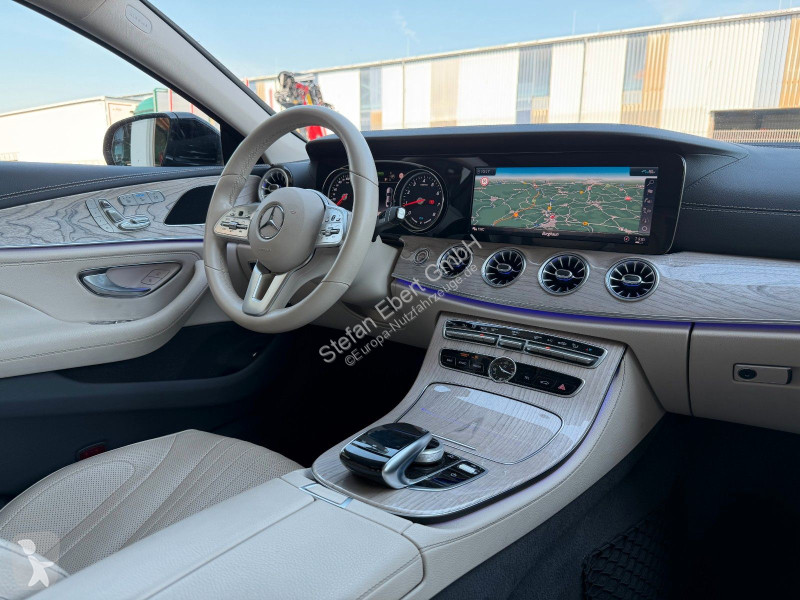 Samochód dostawczy Mercedes 450...