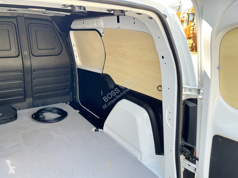 Furgoneta Mercedes 112 51kWh L2 284 WLTP 98%...