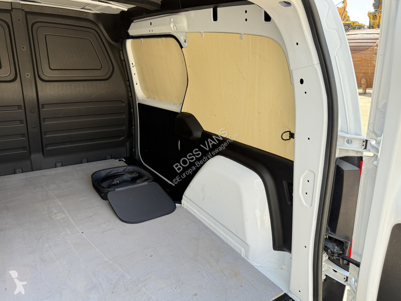 Furgoneta Mercedes 112 51kWh L2 284 WLTP 98%...