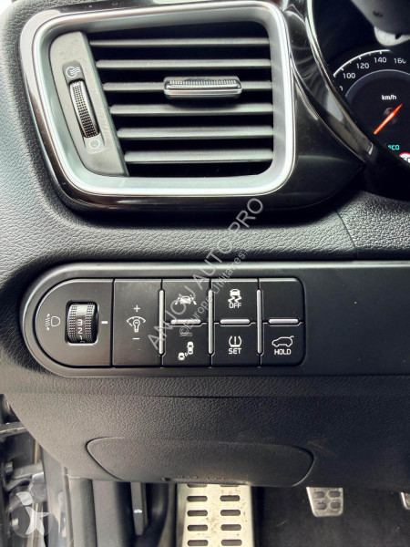 Véhicule utilitaire KIA 1.6 CRDI 136CH GT LINE...