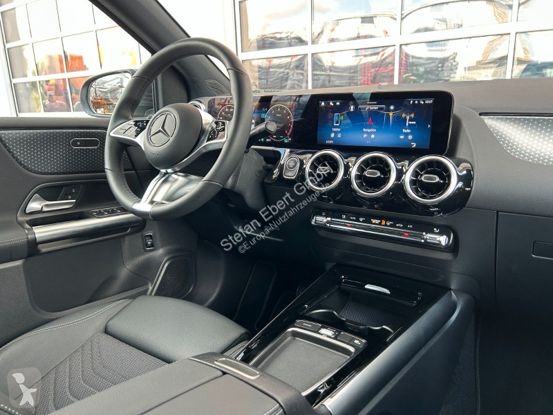 Véhicule utilitaire Mercedes B 180...