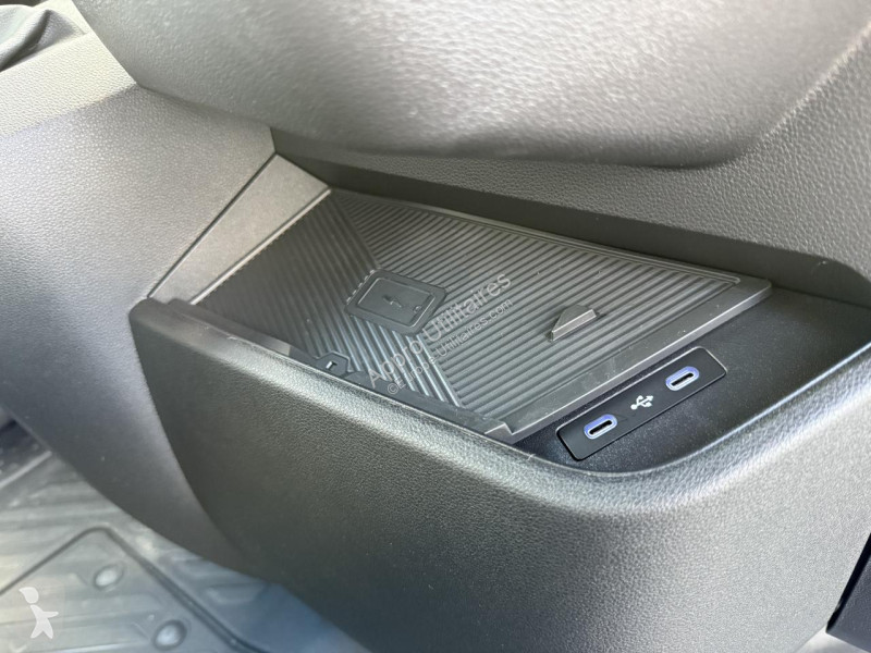 Véhicule utilitaire Nissan INTERSTAR Tekna 3.5t...
