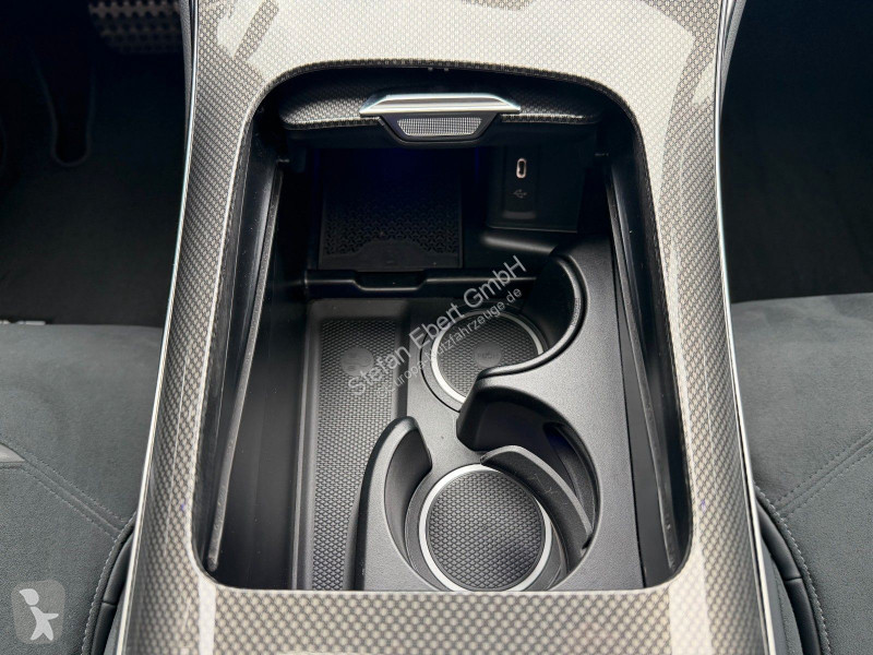 Samochód dostawczy Mercedes 63 AMG...