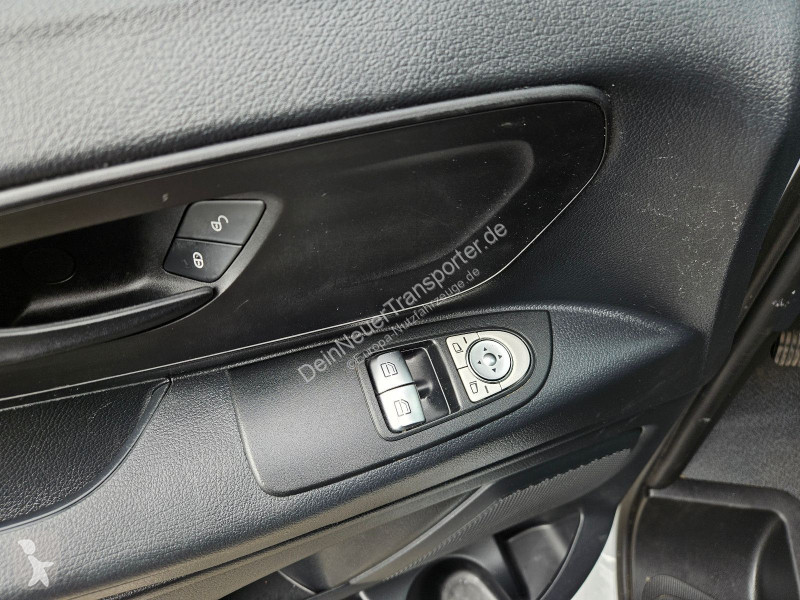 Mercedes Vito...