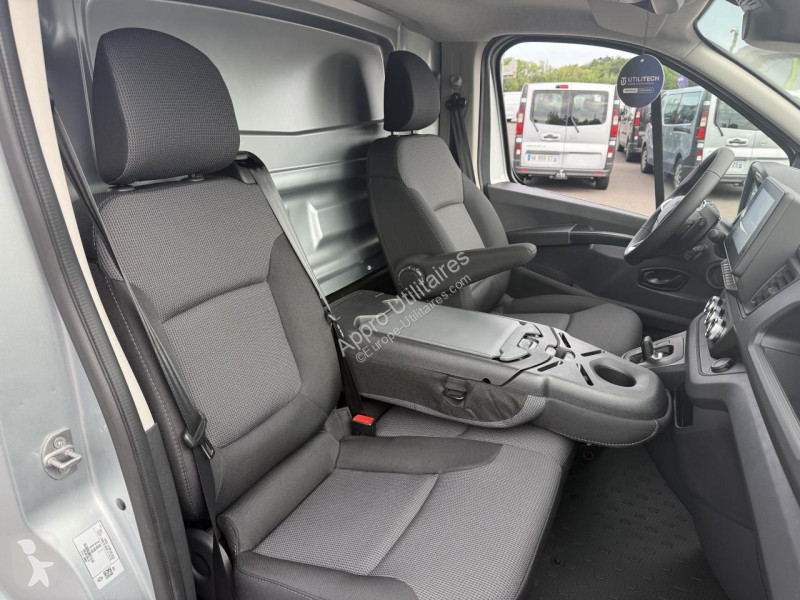 Véhicule utilitaire Renault TRAFIC 3T0 L1H1...